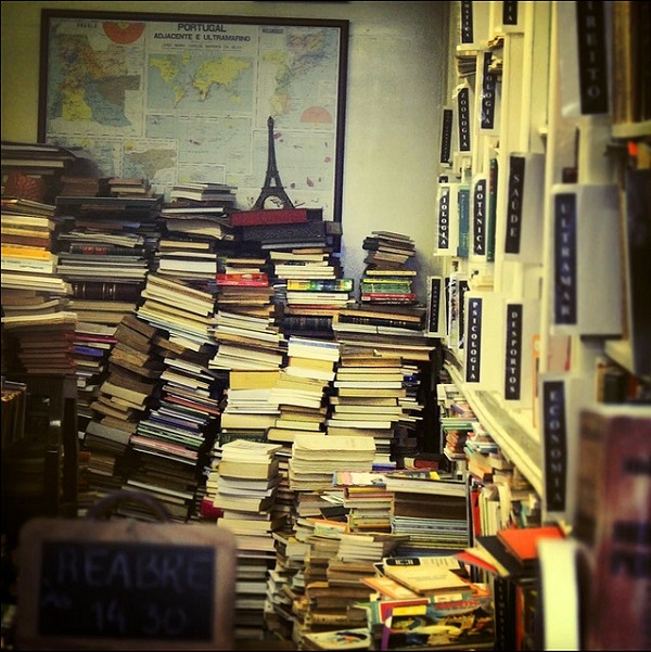 stacks-of-books-messy-shelves