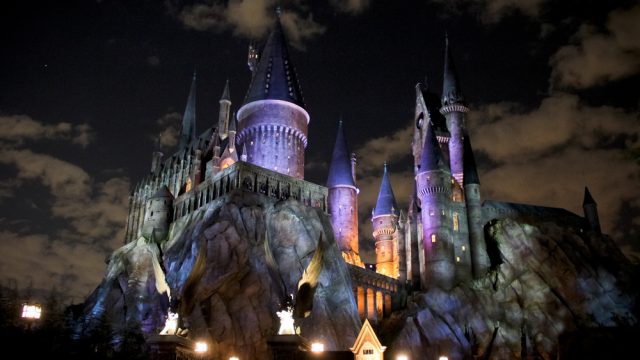 VIDEO: How To Experience The Wizarding World Of Harry Potter